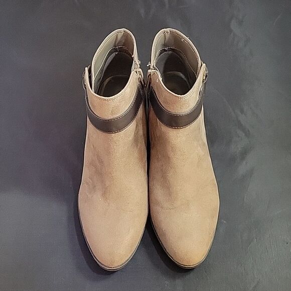 UNISA FAUX SUEDE POINTED TOE ZIP CLOSURE ANKLE BOOT - Picture 1 of 14